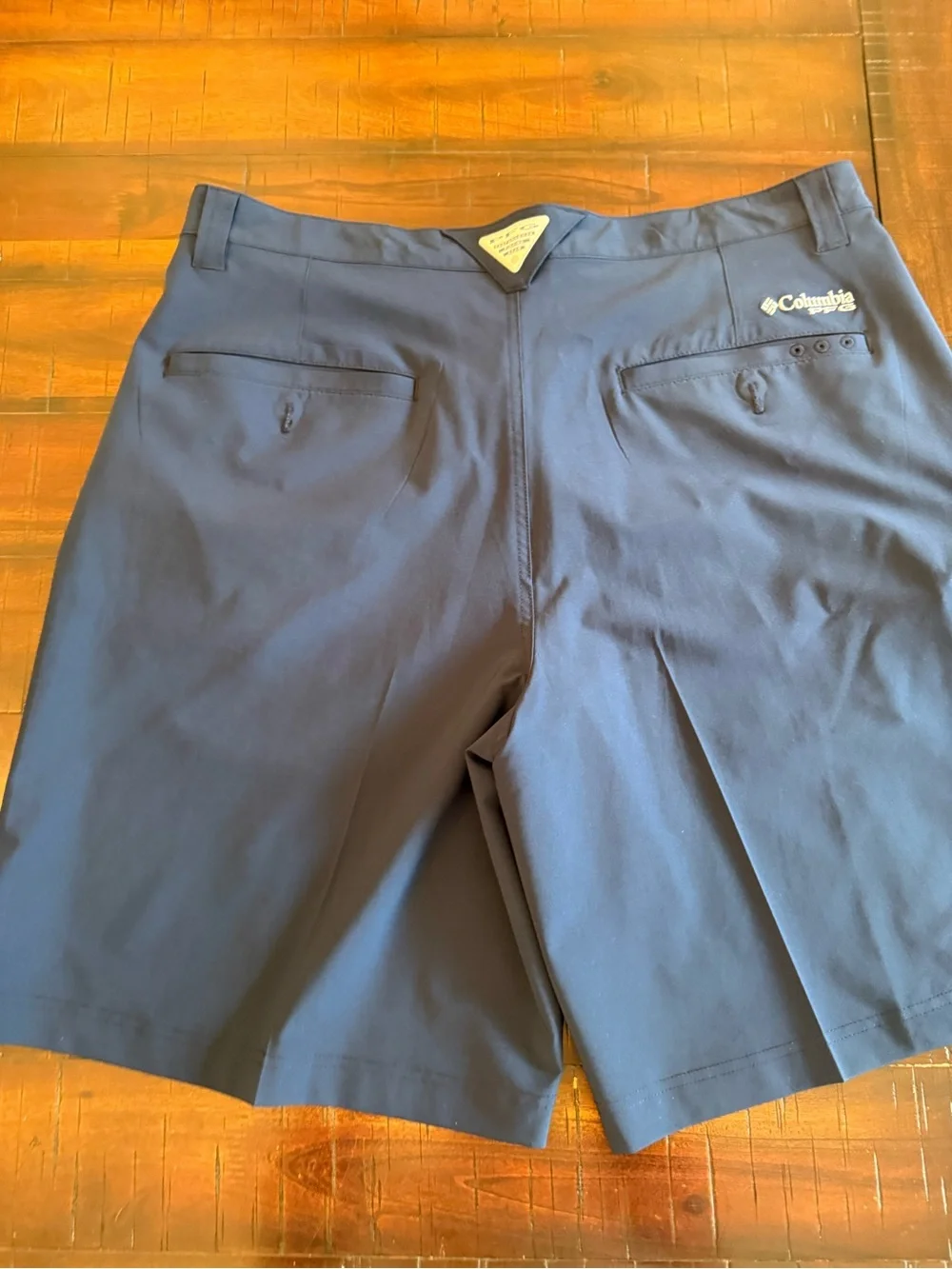Columbia Men’s Dark Blue Cargo Shorts